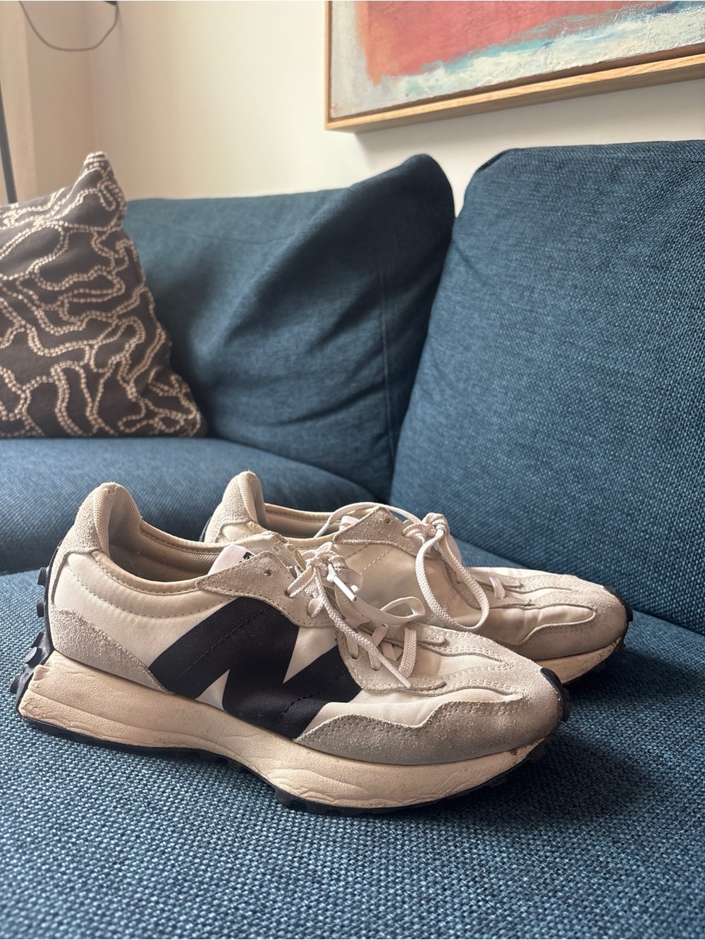New Balance 327 Neutral Off-White / Black Sneakers EU 39 / US 8
